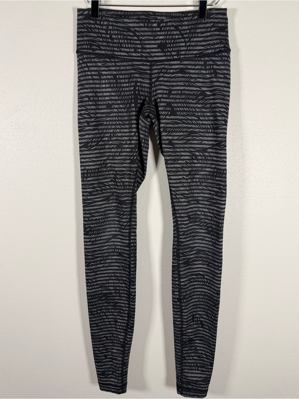 lululemon Black Gray Abstract Print Leggings High Rise Yoga Running Size 6